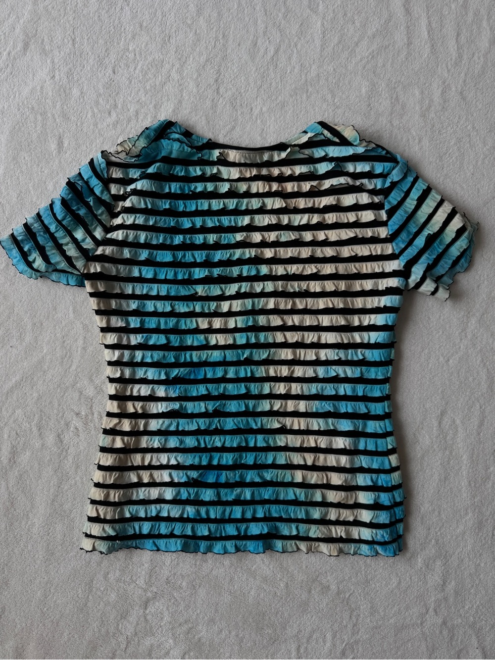 Cartise Unique Ruffle Top - Picture 2 of 4